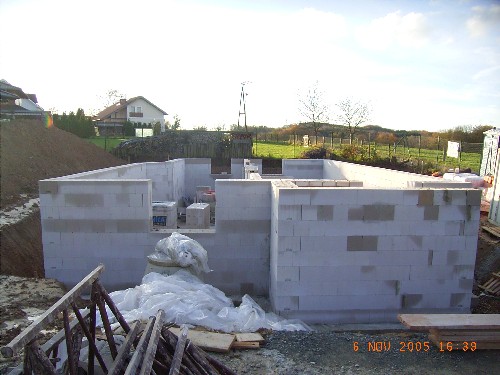Keller außen fertig gemauert
